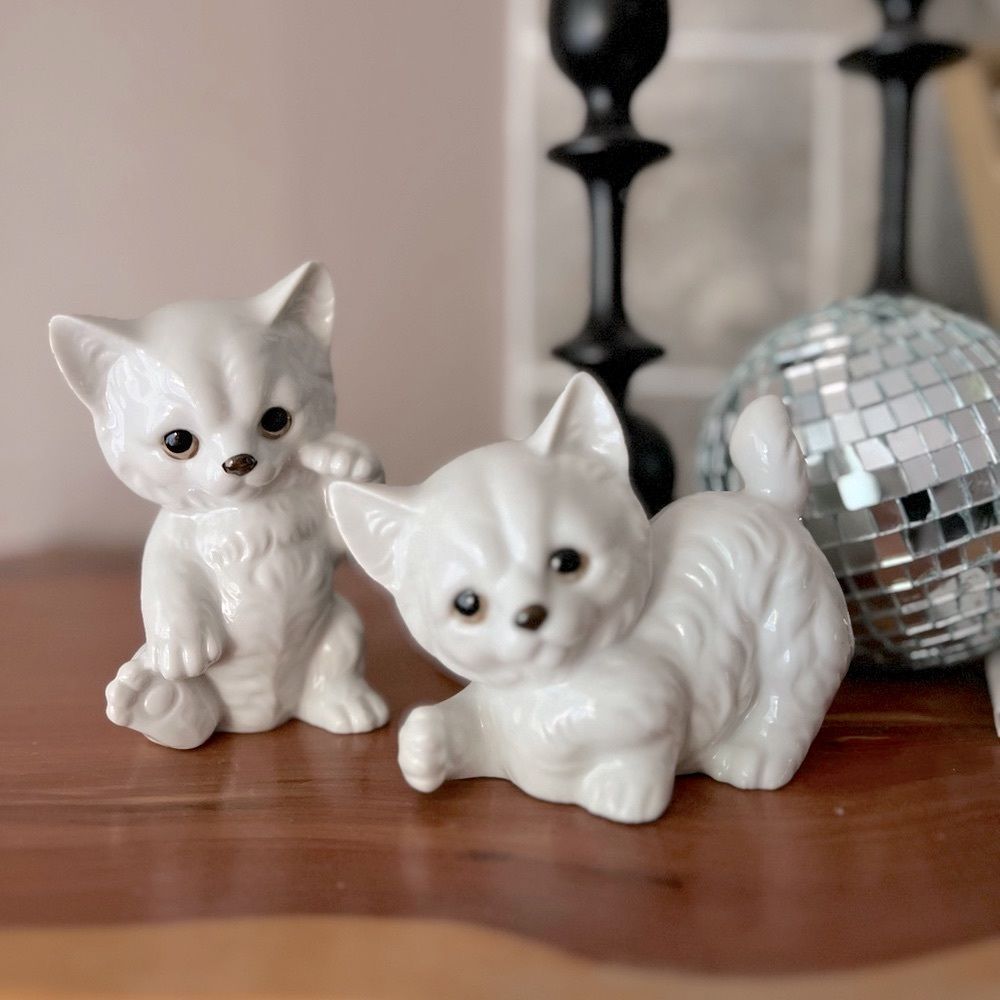 Vintage •Porcelain Cats- made in Japan•